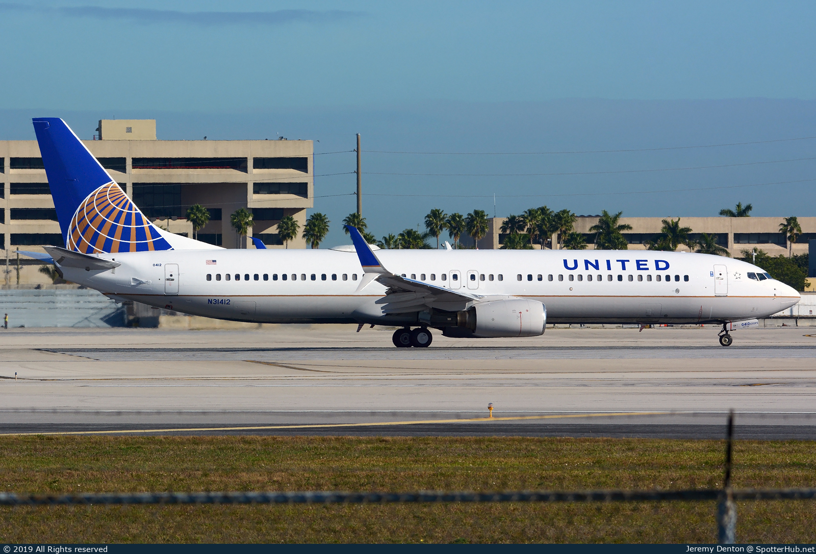 Photo of N31412 - Boeing 737-924 operated by United Airlines