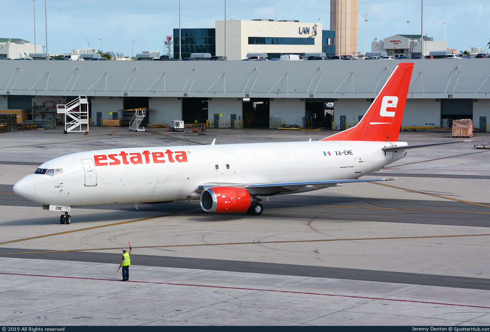 Photo of XA-EME - Boeing 737-490(SF) operated by Estafeta Carga Aérea