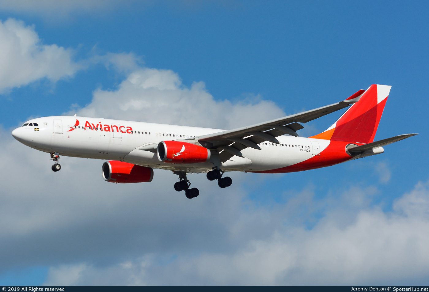 Photo of PR-OCX - Airbus A330-243 operated by Avianca Brasil