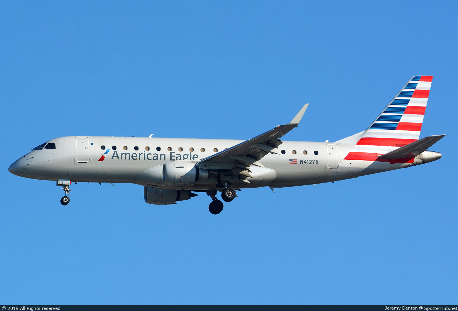Photo of N412YX - Embraer ERJ-175LR operated by American Eagle (opb Republic Airways)