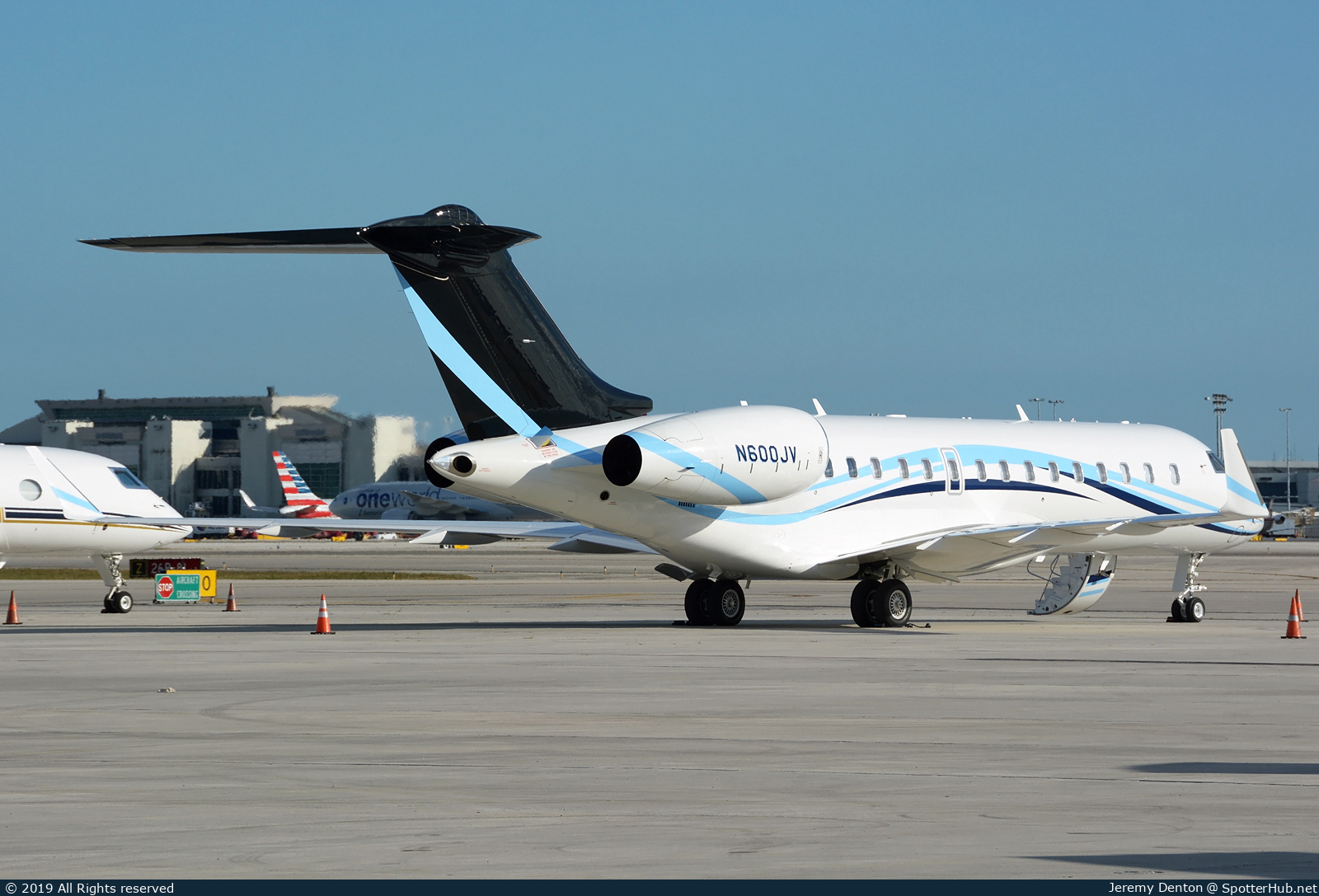 Photo of N600JV - Bombardier Global 6000 operated by Private