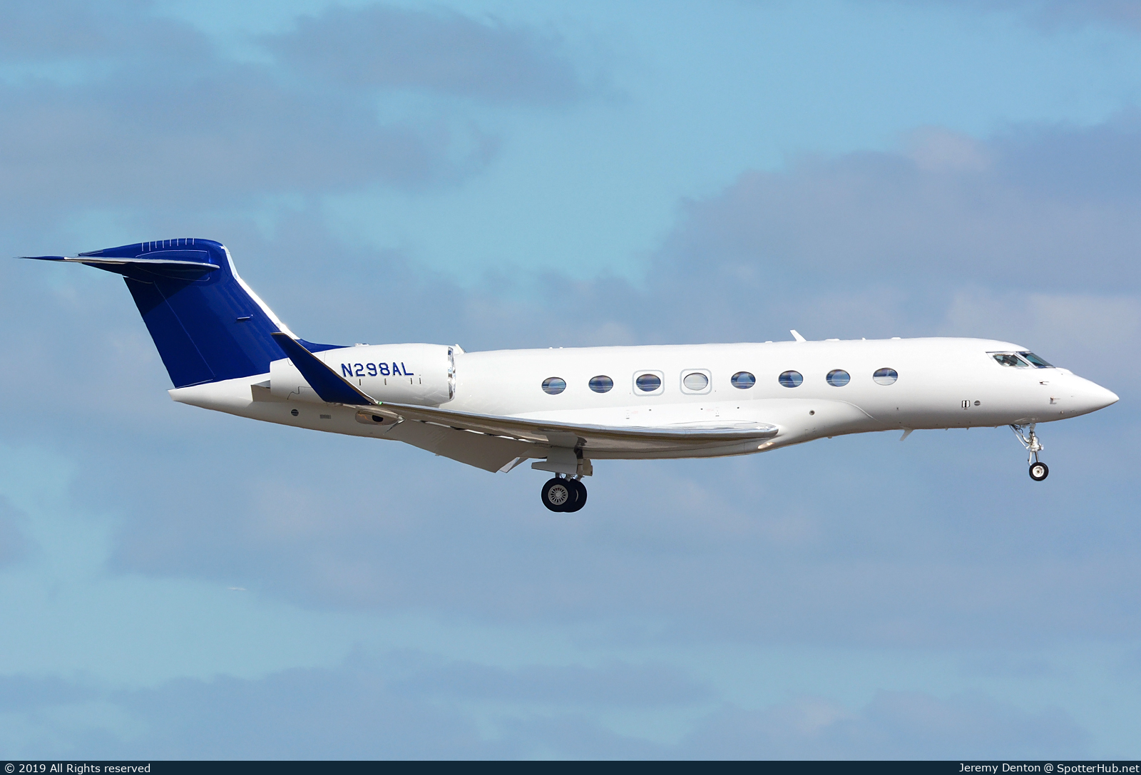 Photo of N298AL - Gulfstream G650ER operated by Clay Lacy Aviation