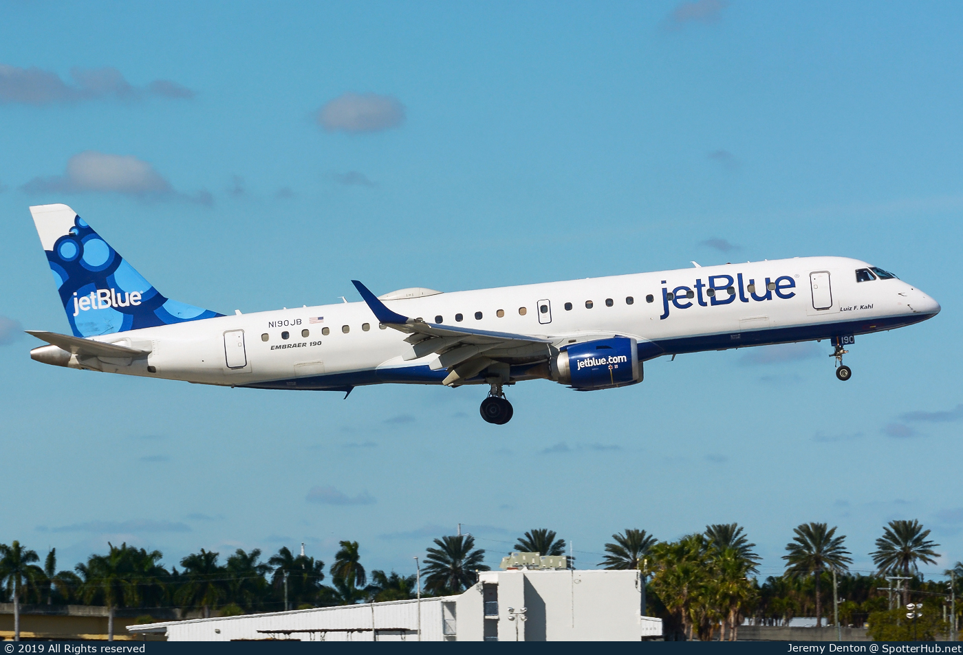 Photo of N190JB - Embraer ERJ-190AR operated by jetBlue Airways