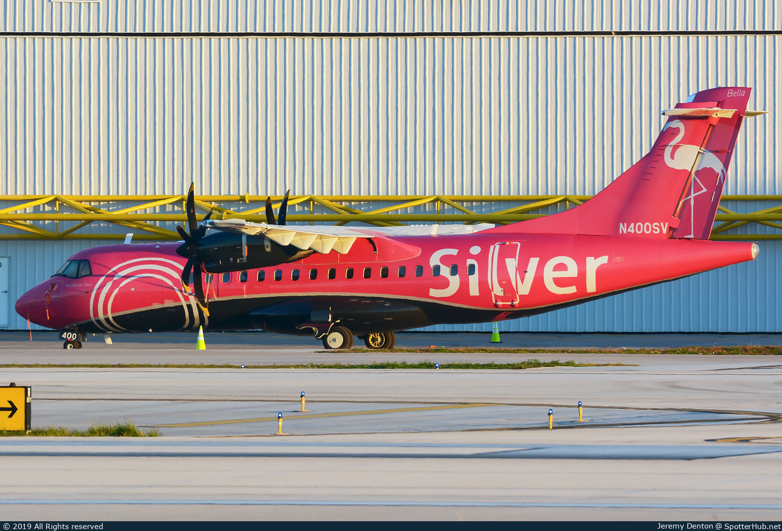 Photo of N400SV - ATR 42-600 operated by Silver Airways