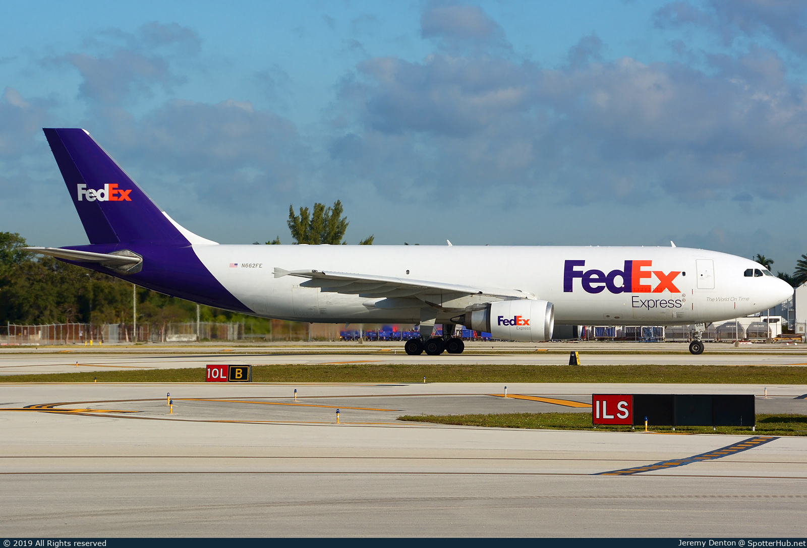 Photo of N662FE - Airbus A300F4-605R operated by FedEx