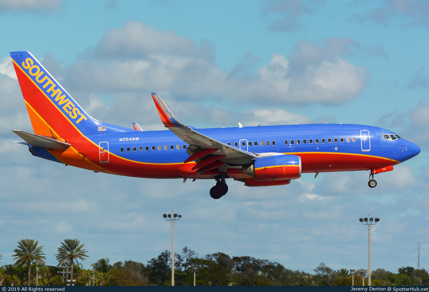 Photo of N754SW - Boeing 737-7H4 operated by Southwest Airlines