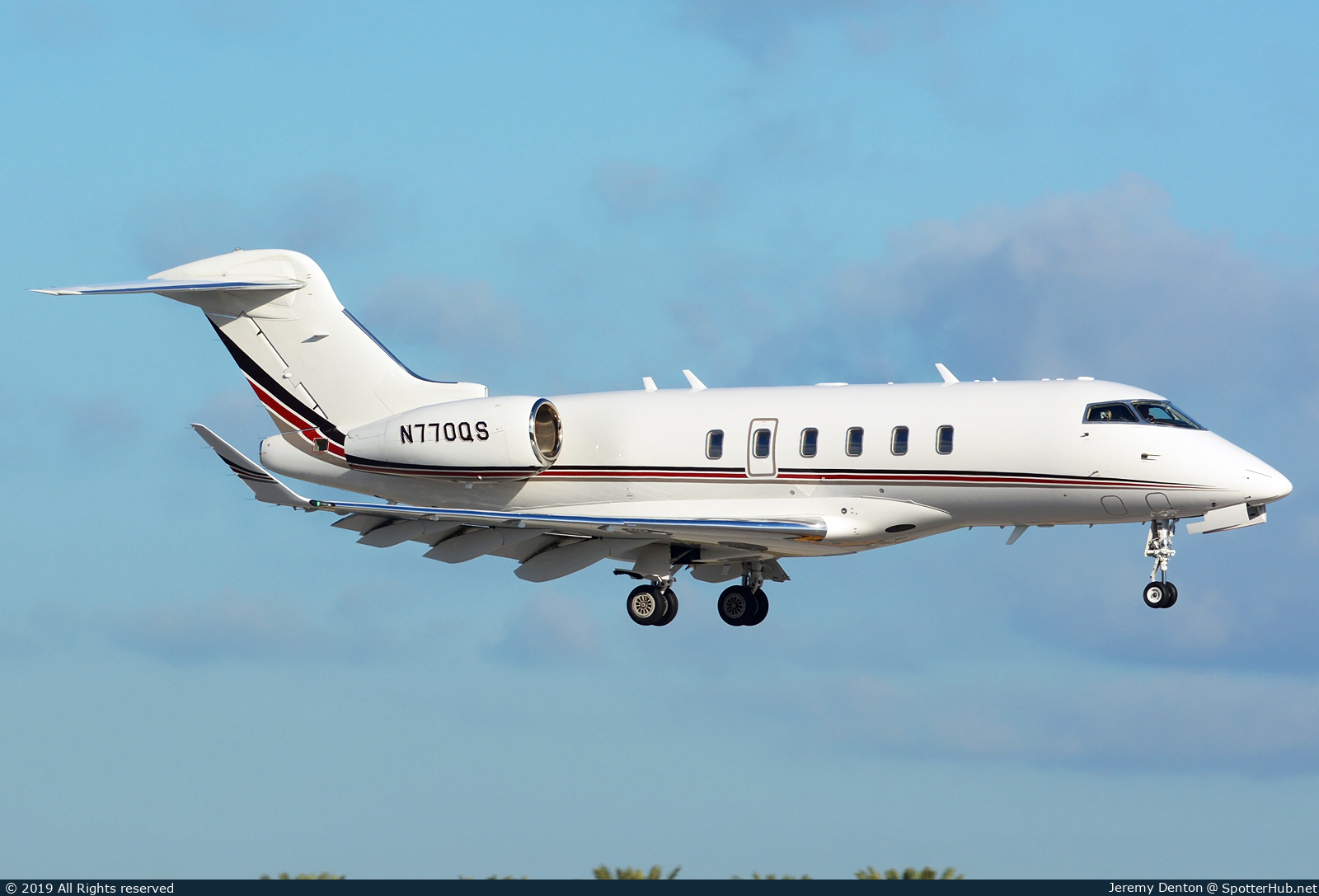 Photo of N770QS - Bombardier Challenger 350 operated by NetJets