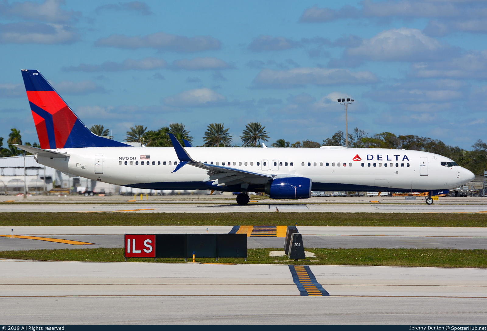 Photo of N912DU - Boeing 737-932(ER) operated by Delta Air Lines