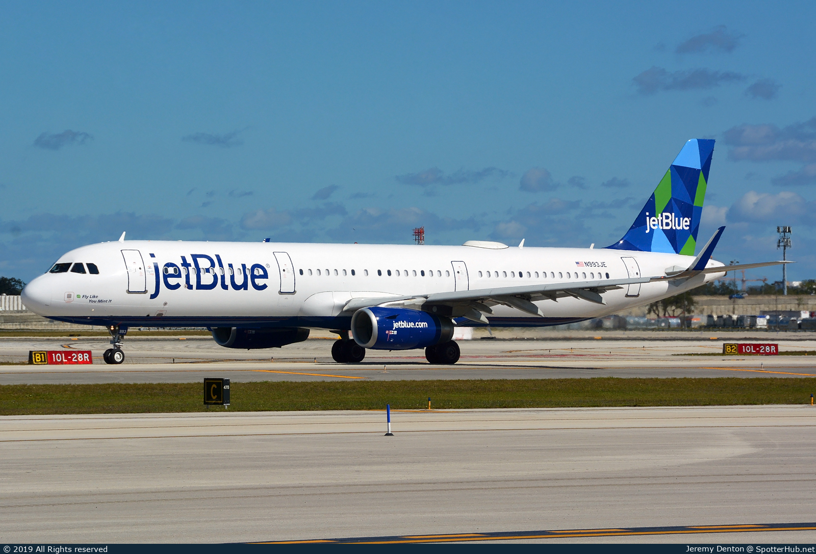 Photo of N993JE - Airbus A321-231 operated by jetBlue Airways