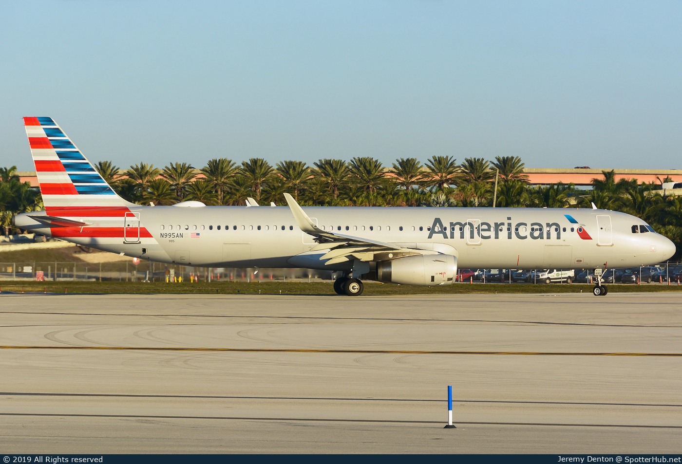 Photo of N995AN - Airbus A321-231 operated by American Airlines