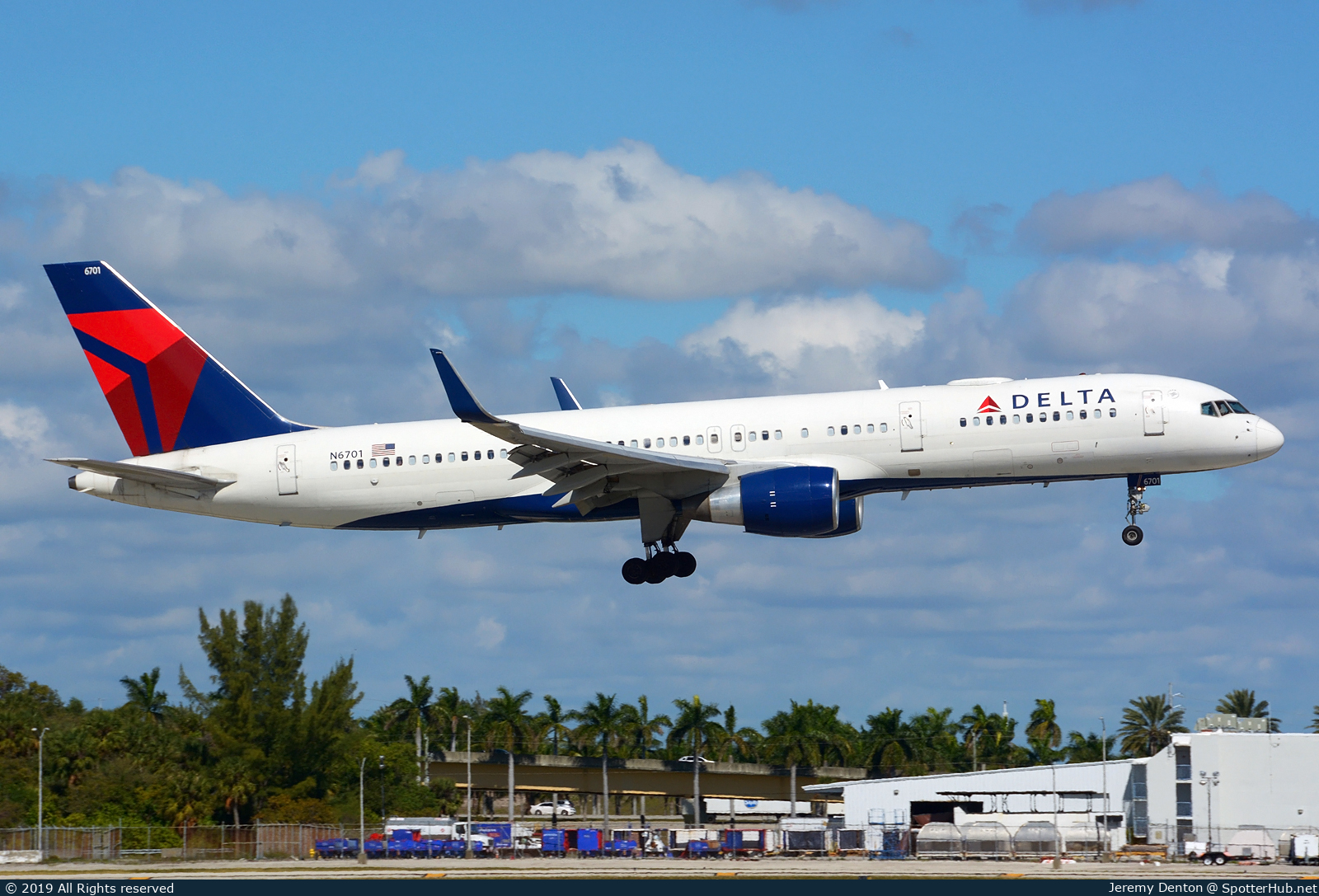 Photo of N6701 - Boeing 757-232 operated by Delta Air Lines