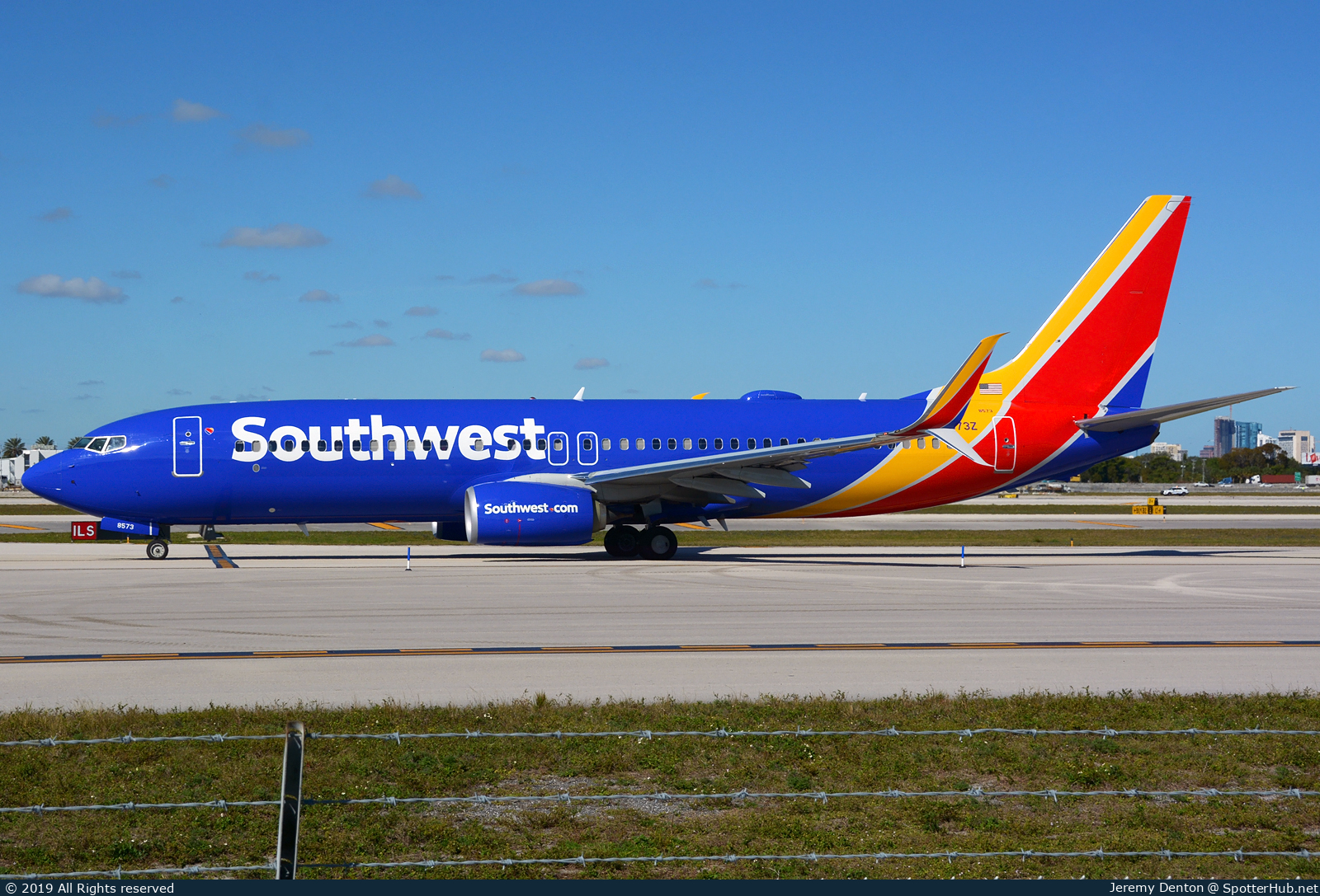 Photo of N8573Z - Boeing 737-8H4 operated by Southwest Airlines