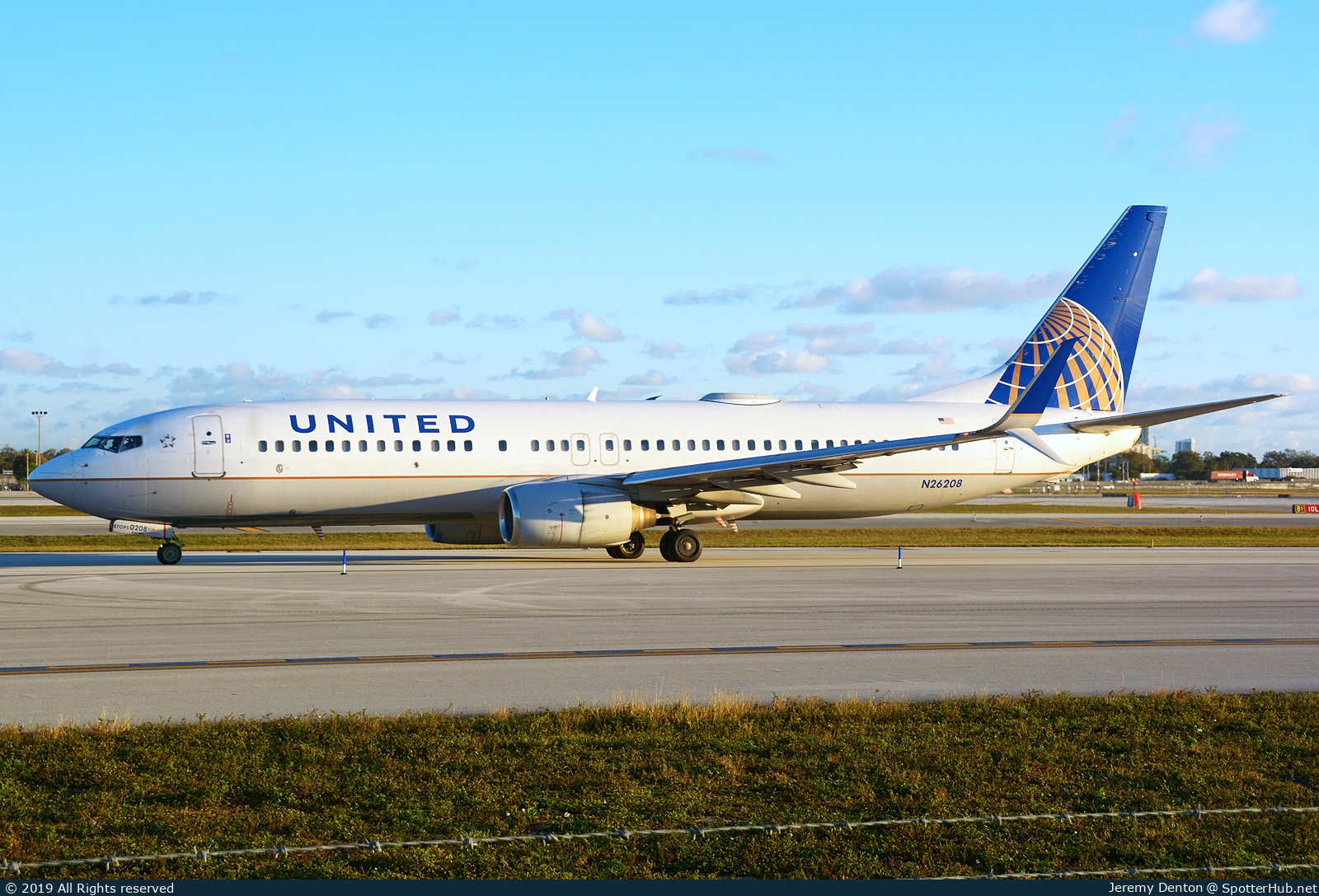 Photo of N26208 - Boeing 737-824 operated by United Airlines