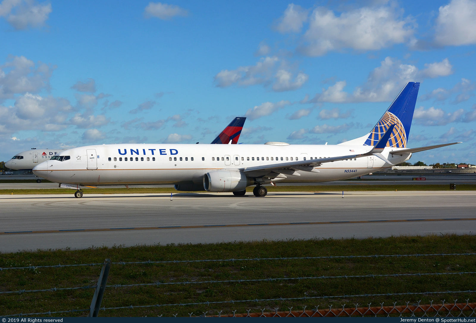 Photo of N53441 - Boeing 737-924(ER) operated by United Airlines