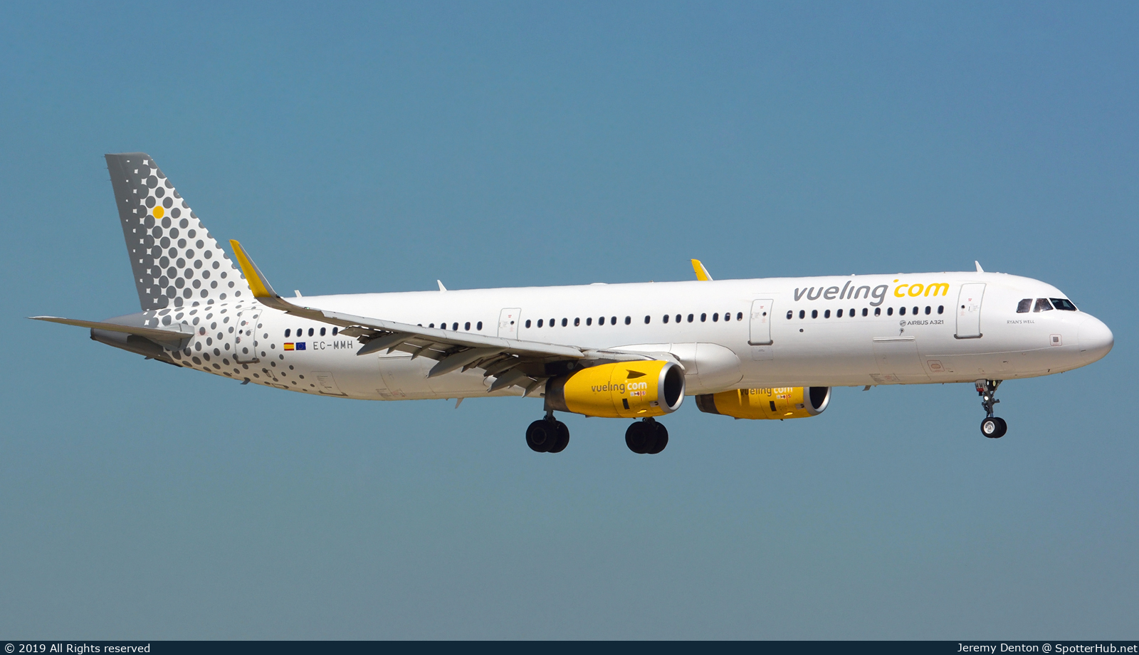 Photo of EC-MMH - Airbus A321-231 operated by Vueling