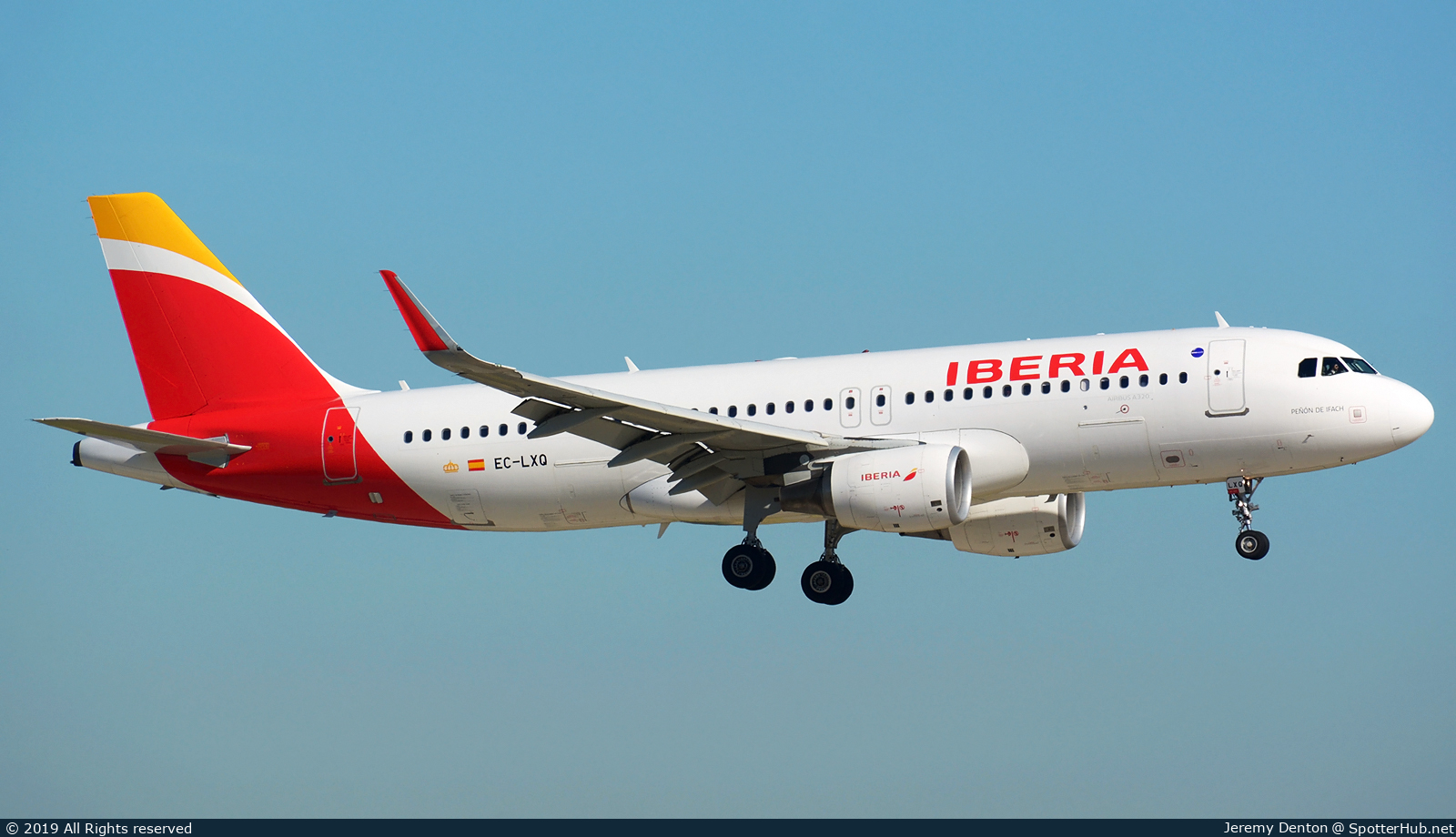 Photo of EC-LXQ - Airbus A320-216 operated by Iberia