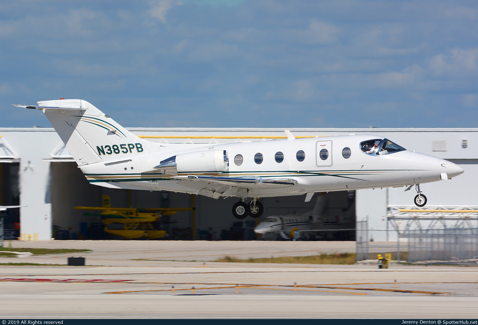 Photo of N385PB - Hawker Beechcraft 400A operated by Sky Quest