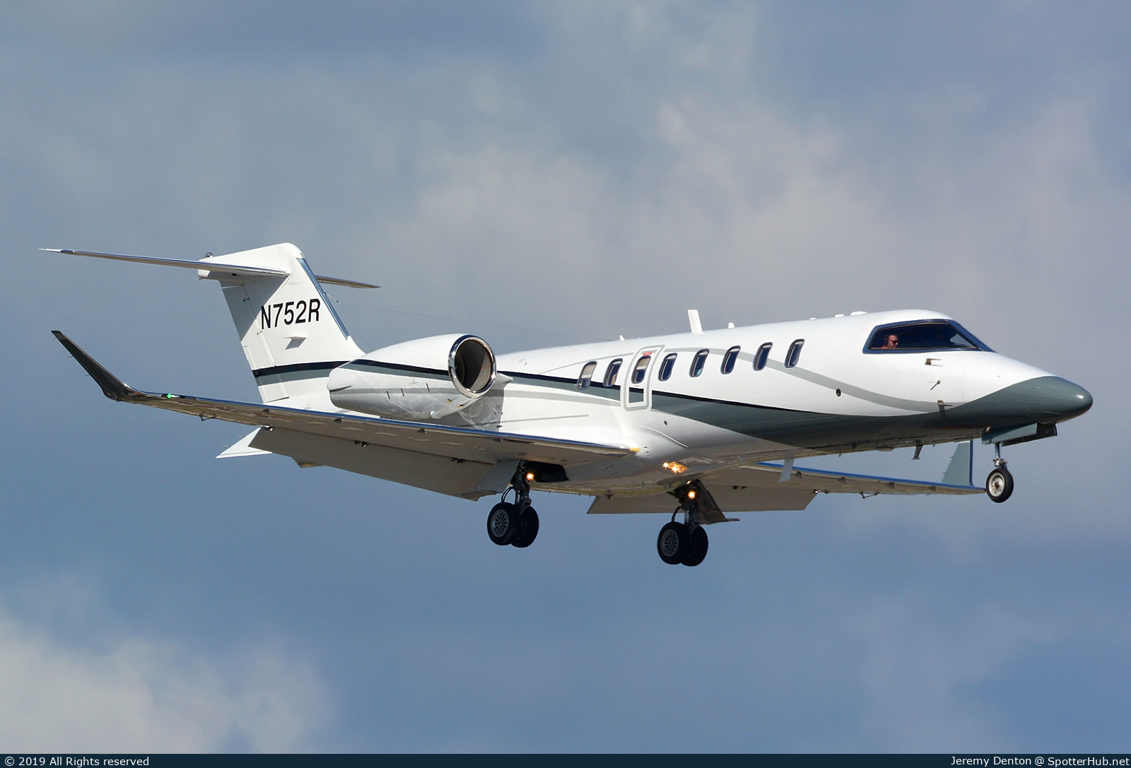 Photo of N752R - Bombardier Learjet 75 operated by Mid South Jets