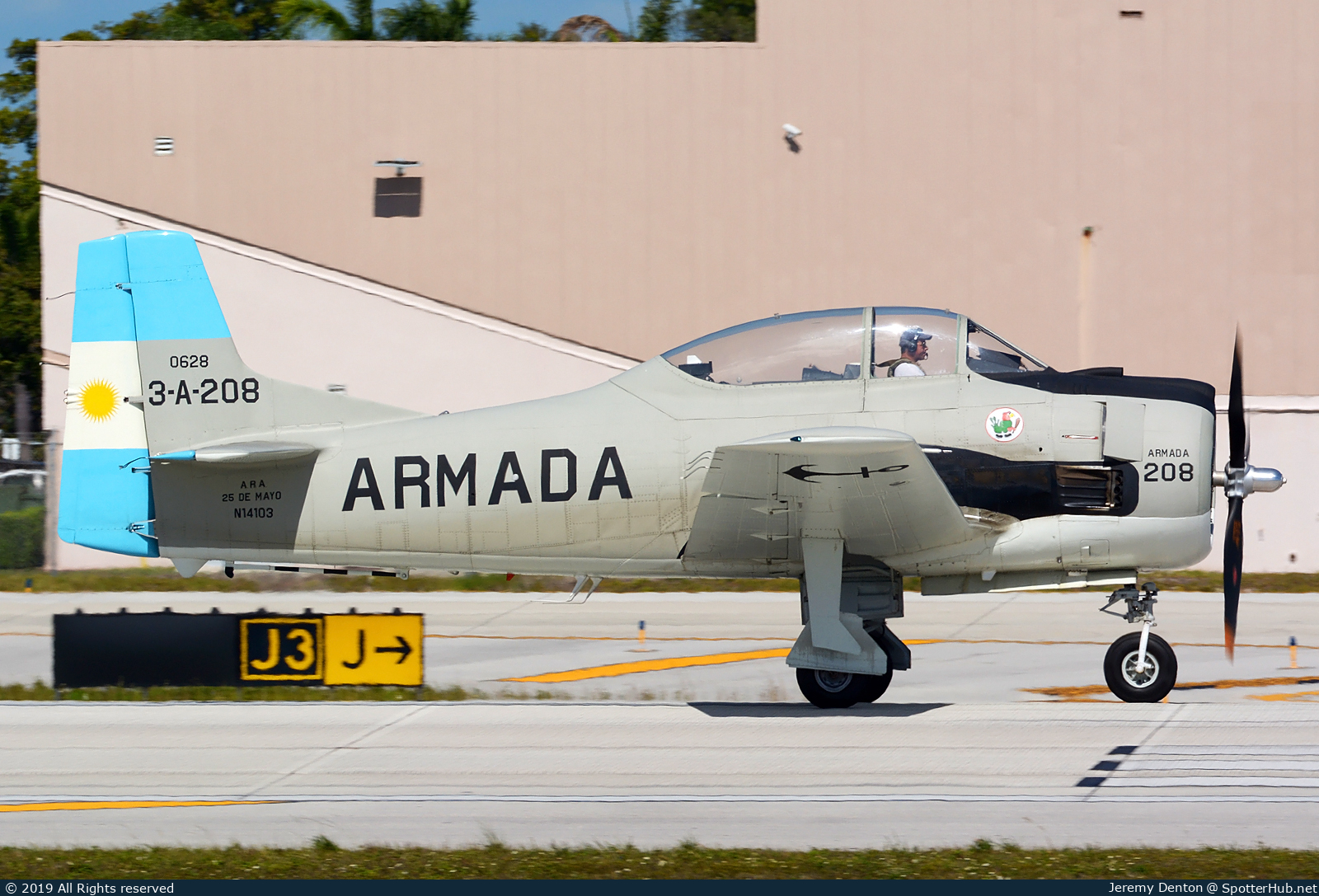 Photo of N14103 - North American T-28B Trojan operated by Private