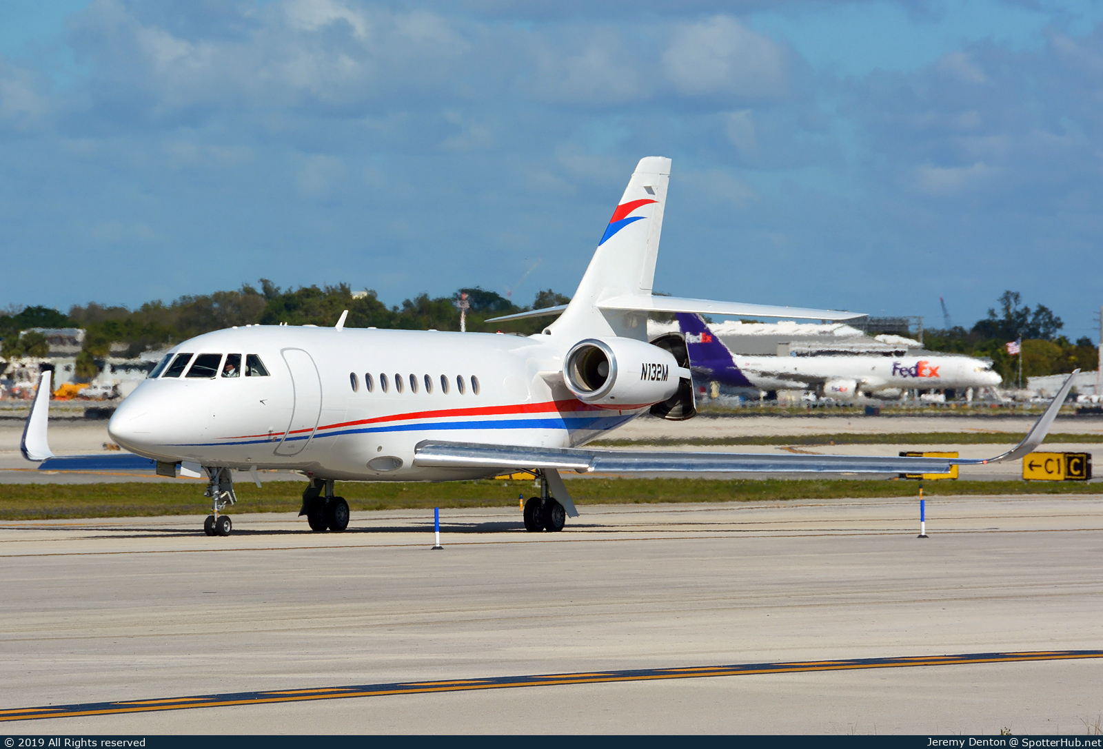 Photo of N132M - Dassault Falcon 2000LXS operated by United Healthcare Services