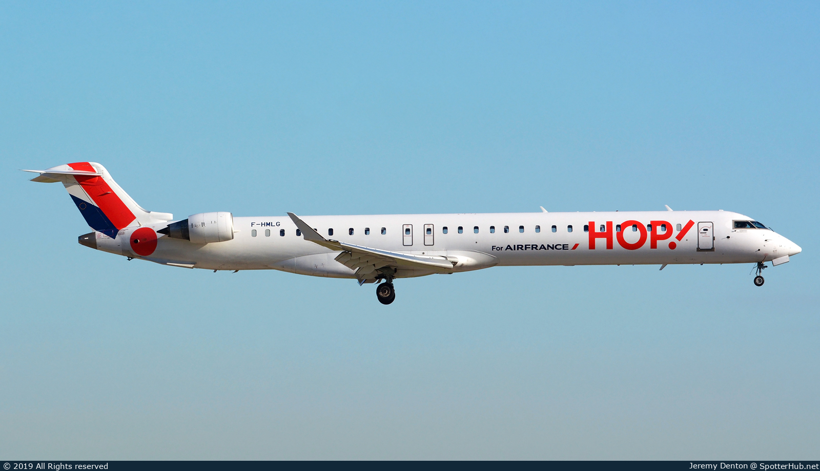 Photo of F-HMLG - Bombardier CRJ-1000EL operated by Air France HOP