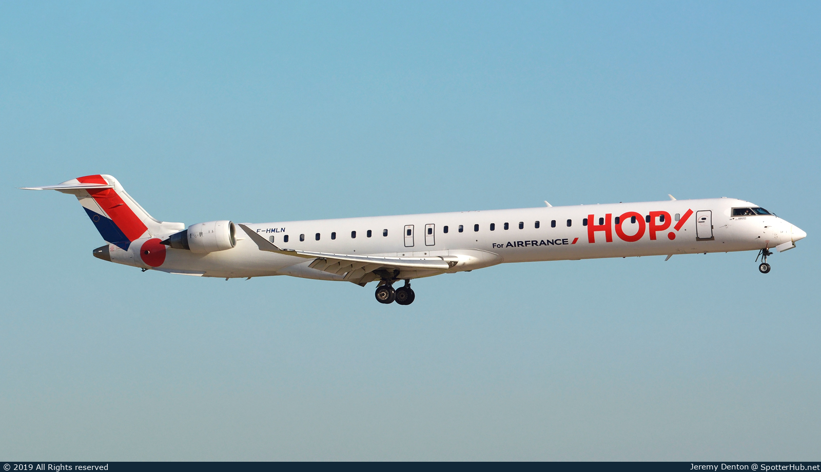 Photo of F-HMLN - Bombardier CRJ-1000EL operated by Air France HOP
