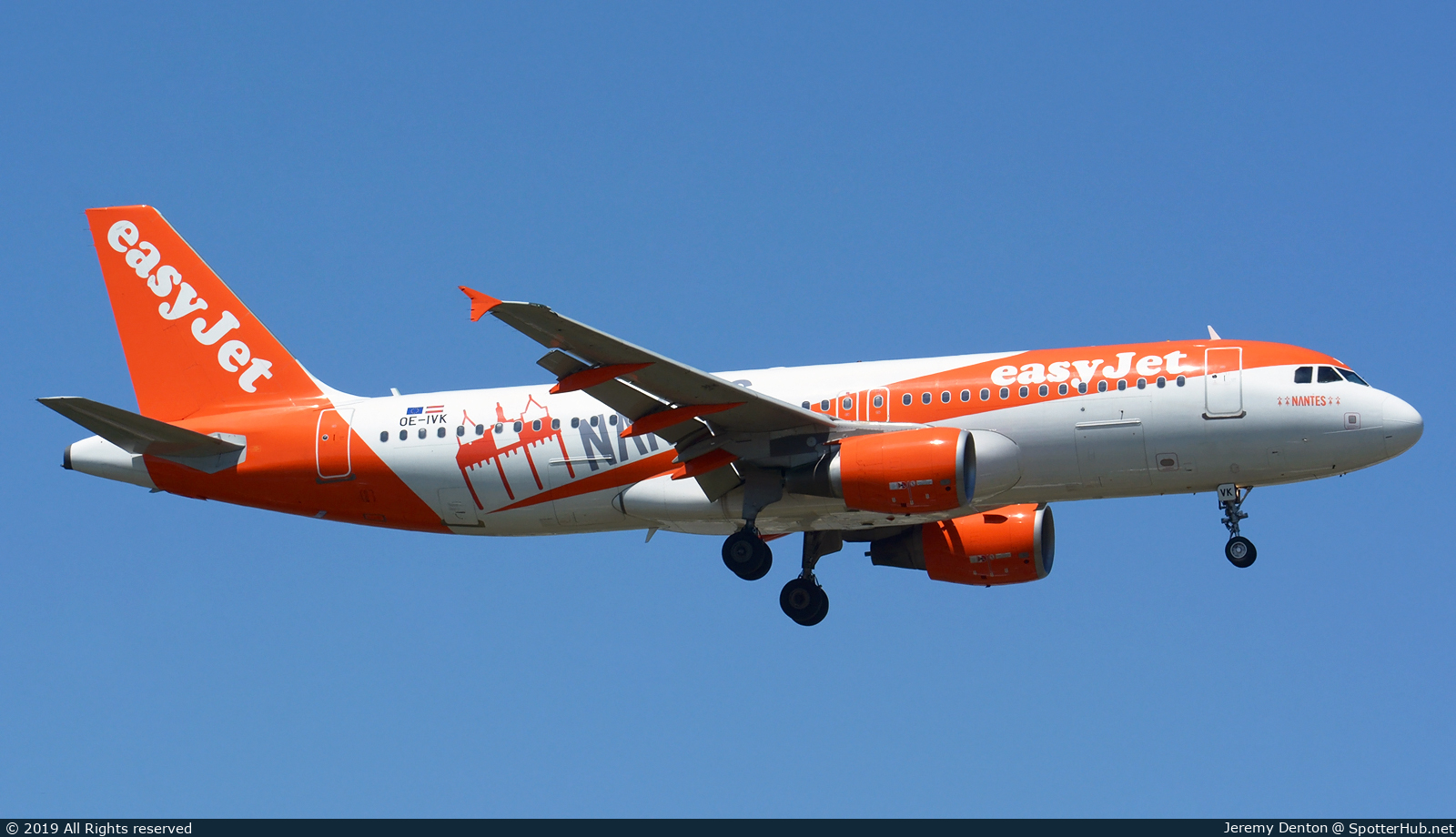 Photo of OE-IVK - Airbus A320-214 operated by easyJet Europe