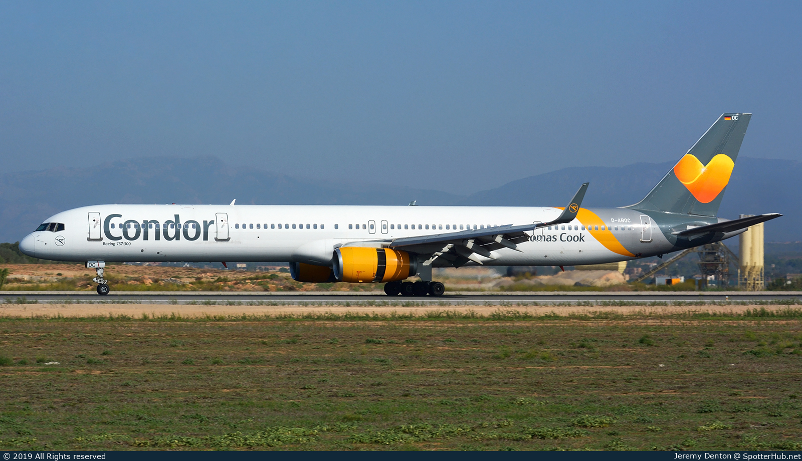 Photo of D-ABOC - Boeing 757-330 operated by Condor