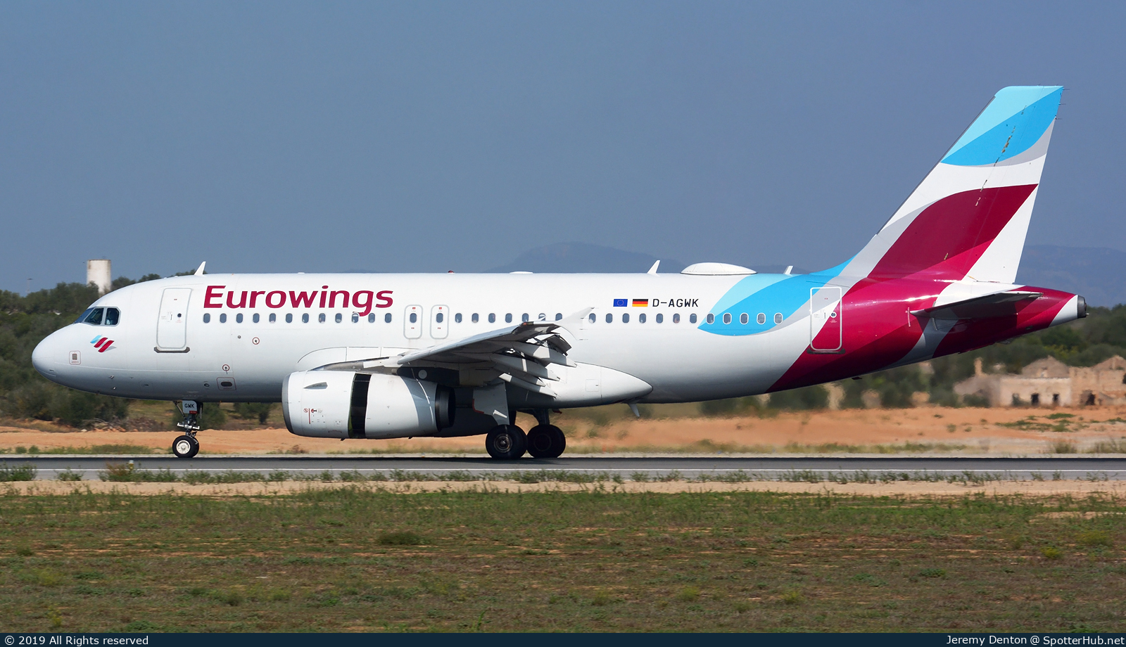 Photo of D-AGWK - Airbus A319-132 operated by Eurowings
