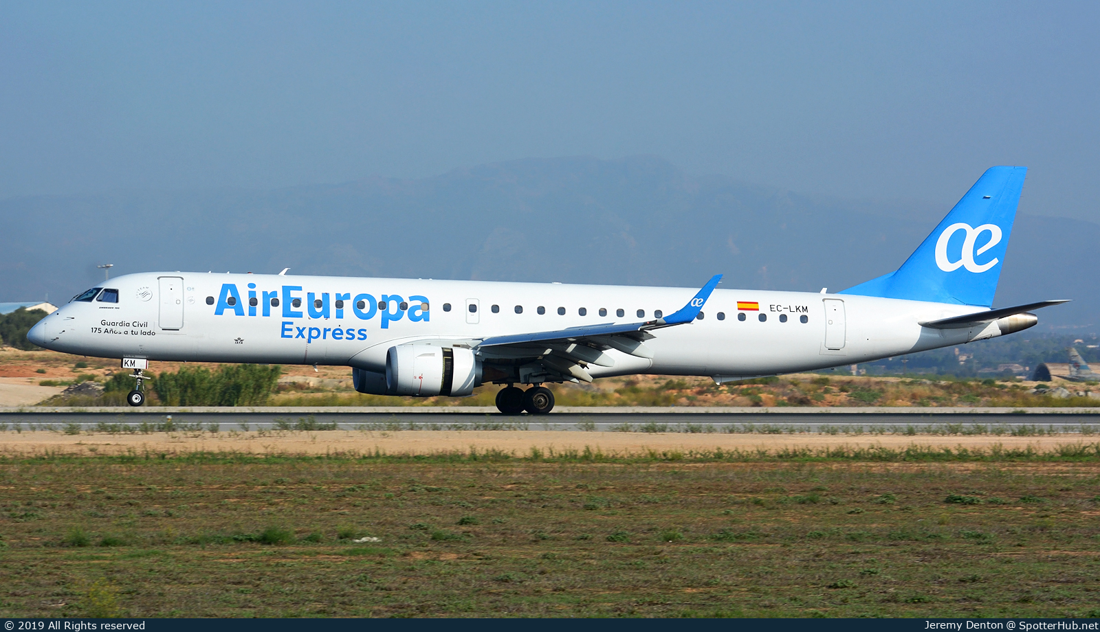 Photo of EC-LKM - Embraer ERJ-195LR operated by Air Europa Express (opb Aeronova)