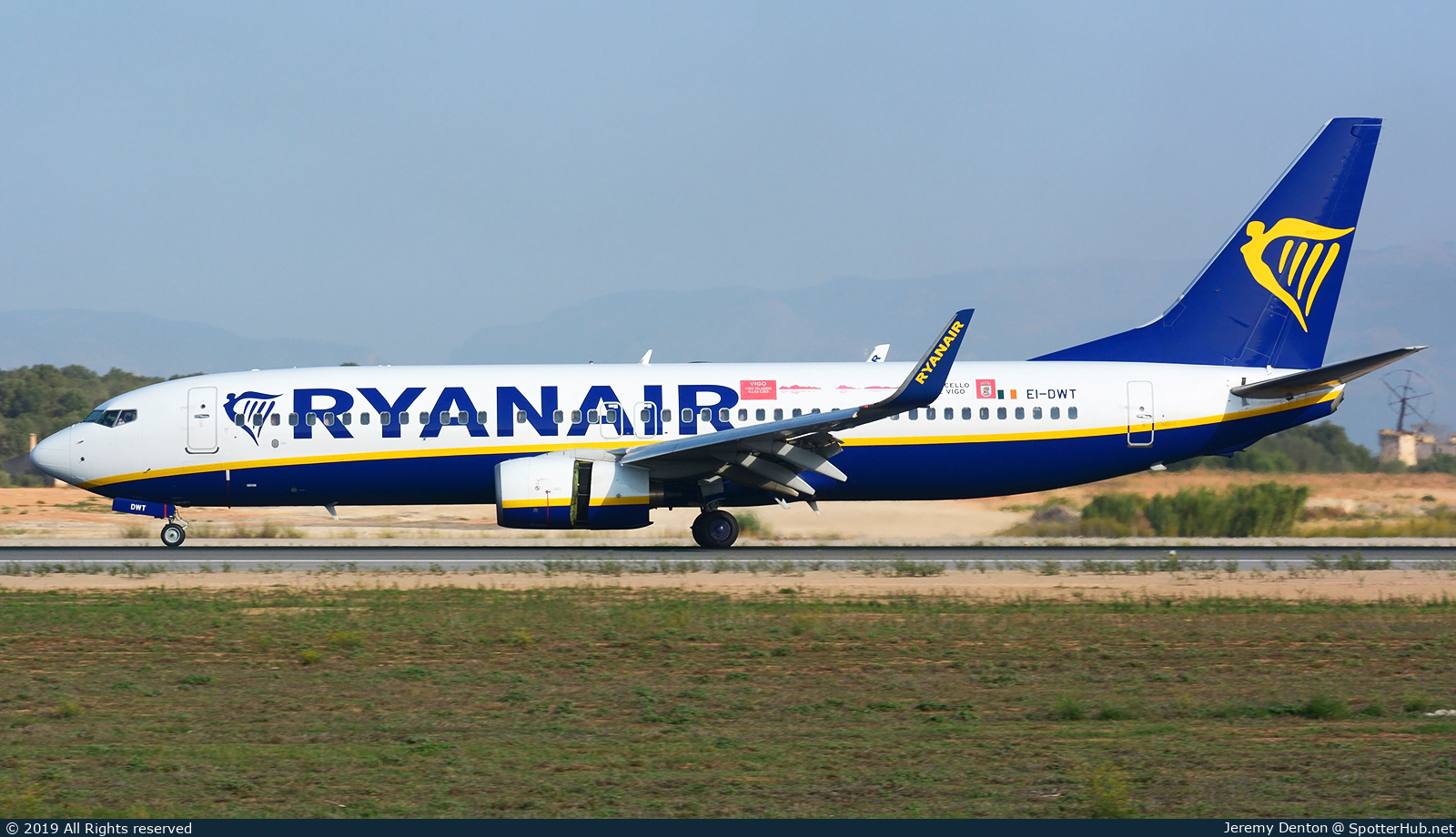 Photo of EI-DWT - Boeing 737-8AS operated by Ryanair