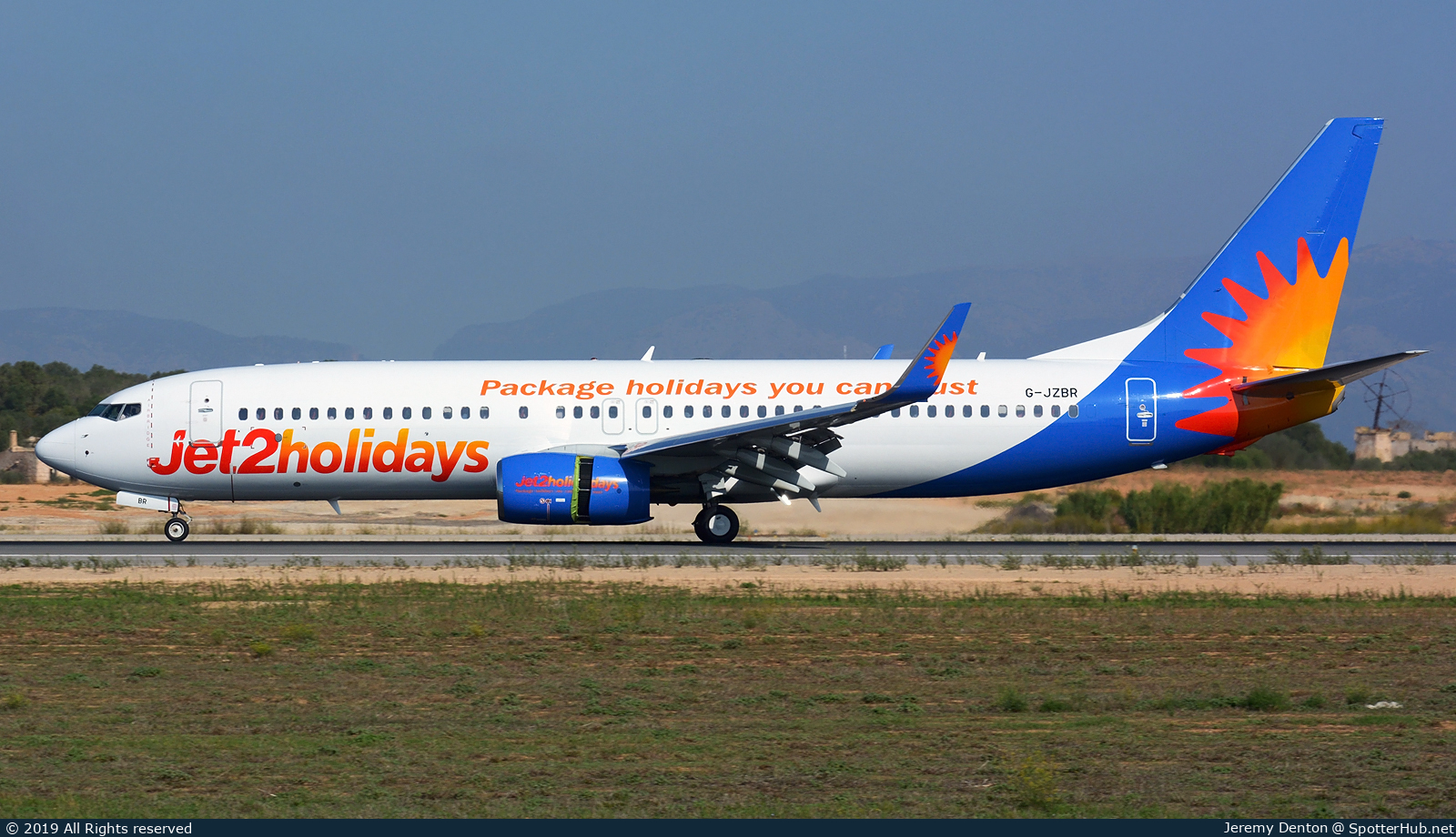 Photo of G-JZBR - Boeing 737-8MG operated by Jet2