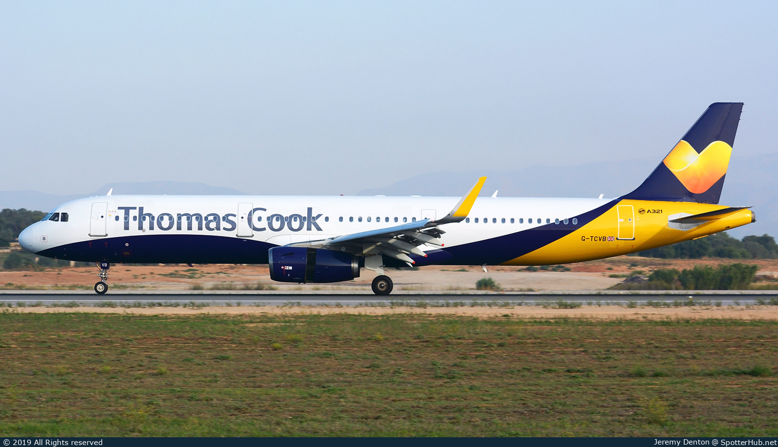 Photo of G-TCVB - Airbus A321-231 operated by Thomas Cook Airlines