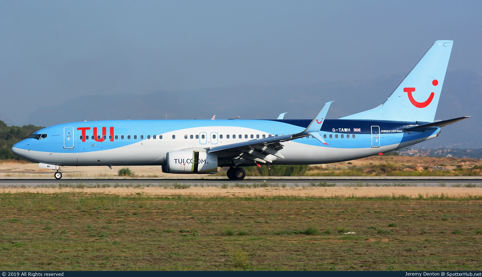 Photo of G-TAWH - Boeing 737-8K5 operated by TUI Airways