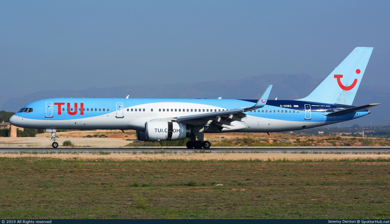 Photo of G-OOBG - Boeing 757-236 operated by TUI Airways