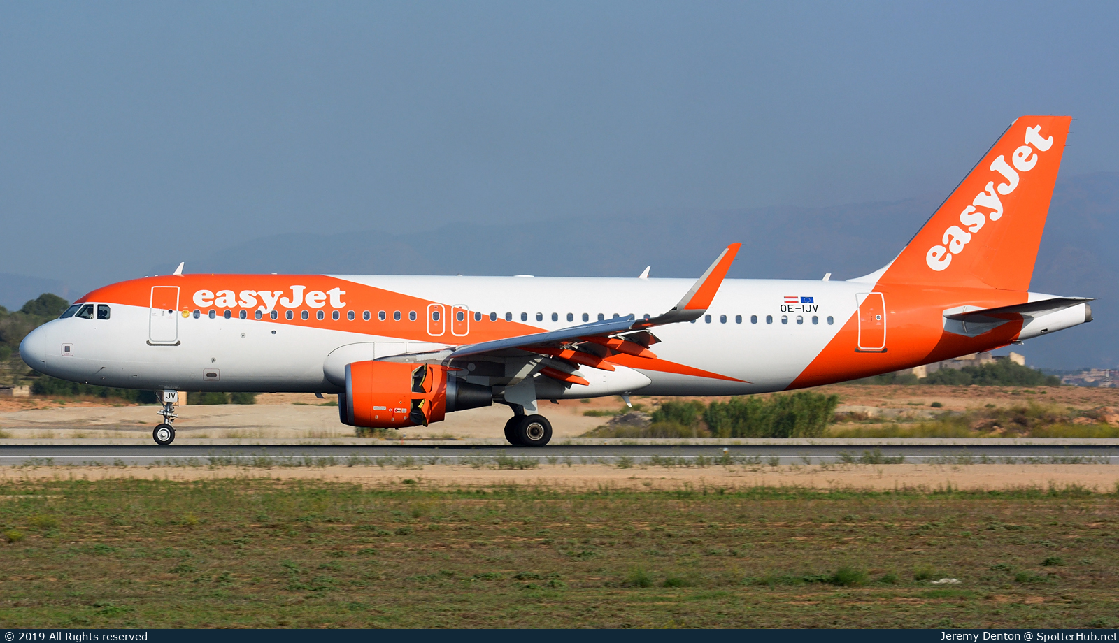 Photo of OE-IJV - Airbus A320-214 operated by easyJet Europe
