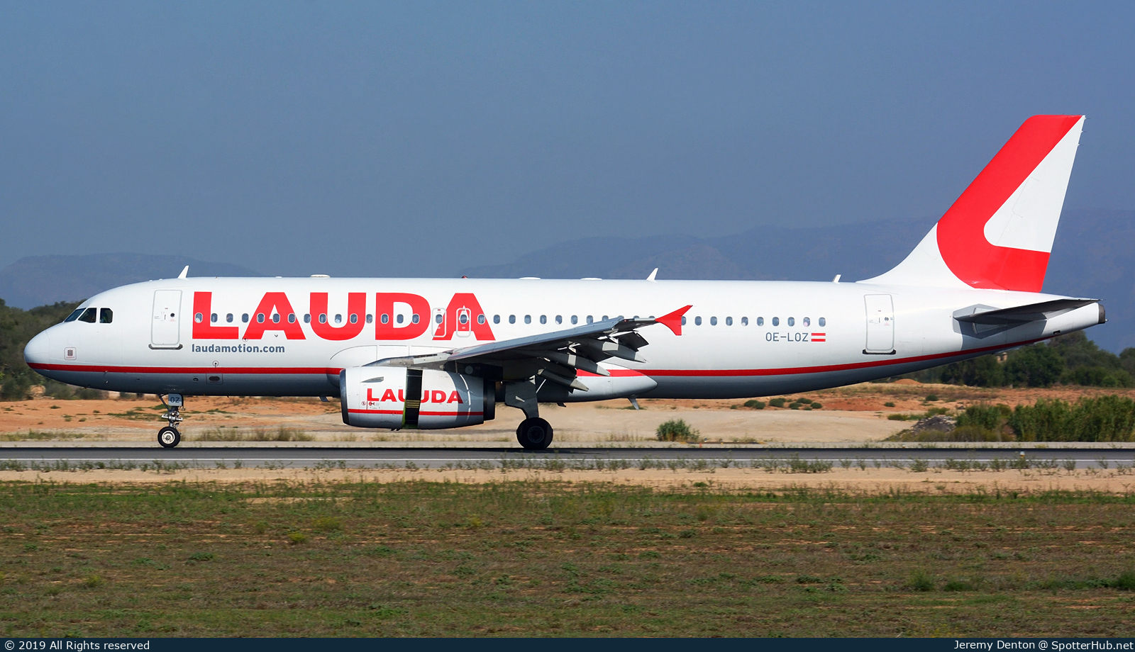 Photo of OE-LOZ - Airbus A320-232 operated by Laudamotion