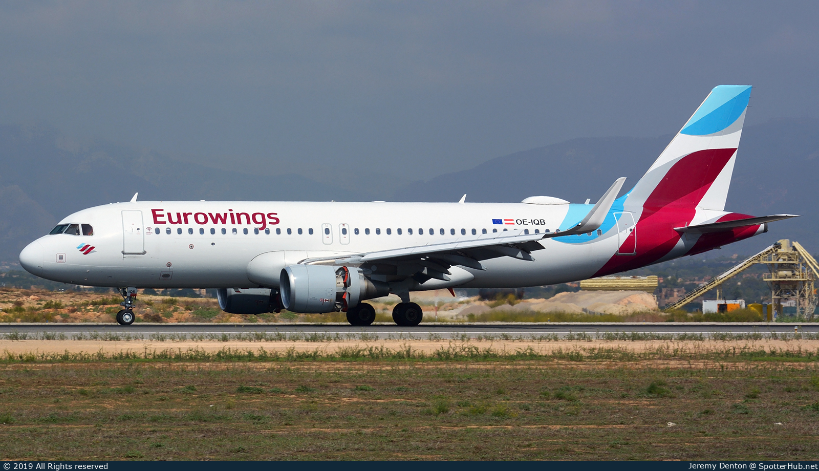 Photo of OE-IQB - Airbus A320-214 operated by Eurowings Europe