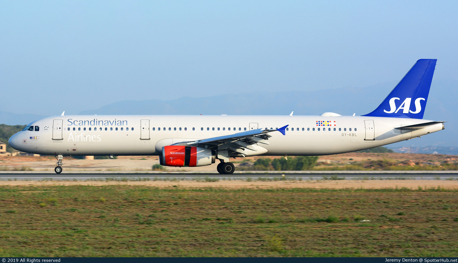 Photo of OY-KBL - Airbus A321-232 operated by SAS Scandinavian Airlines