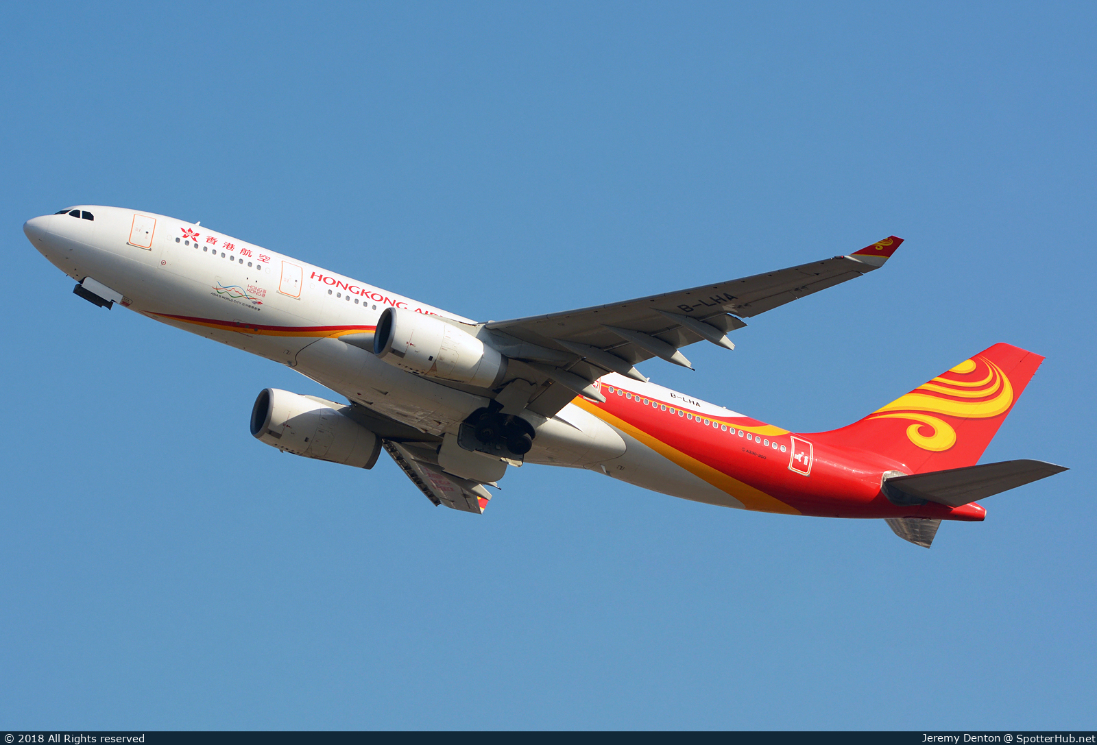 Photo of B-LHA - Airbus A330-243 operated by Hong Kong Airlines