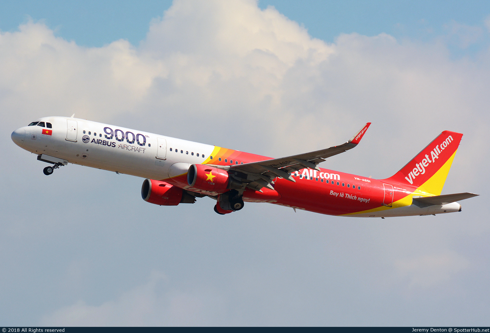 Photo of VN-A651 - Airbus A321-211 operated by VietJet Air