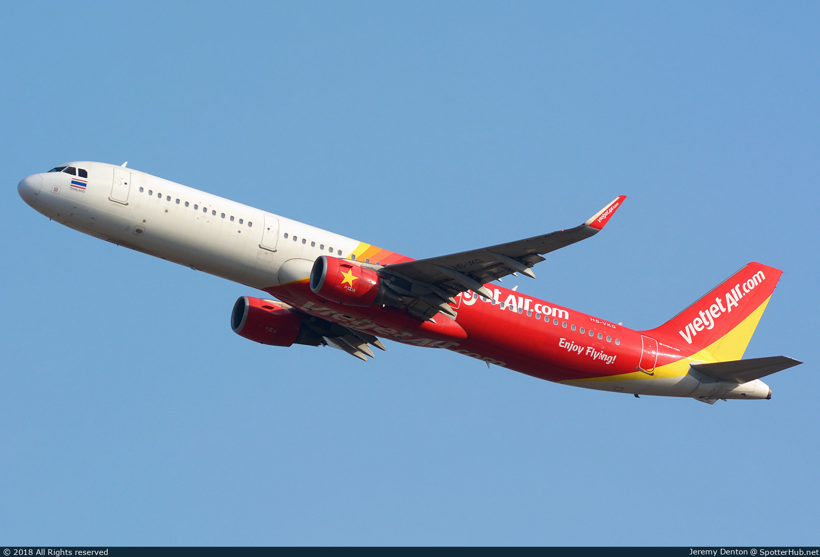 Photo of HS-VKG - Airbus A321-211 operated by Thai VietJet Air