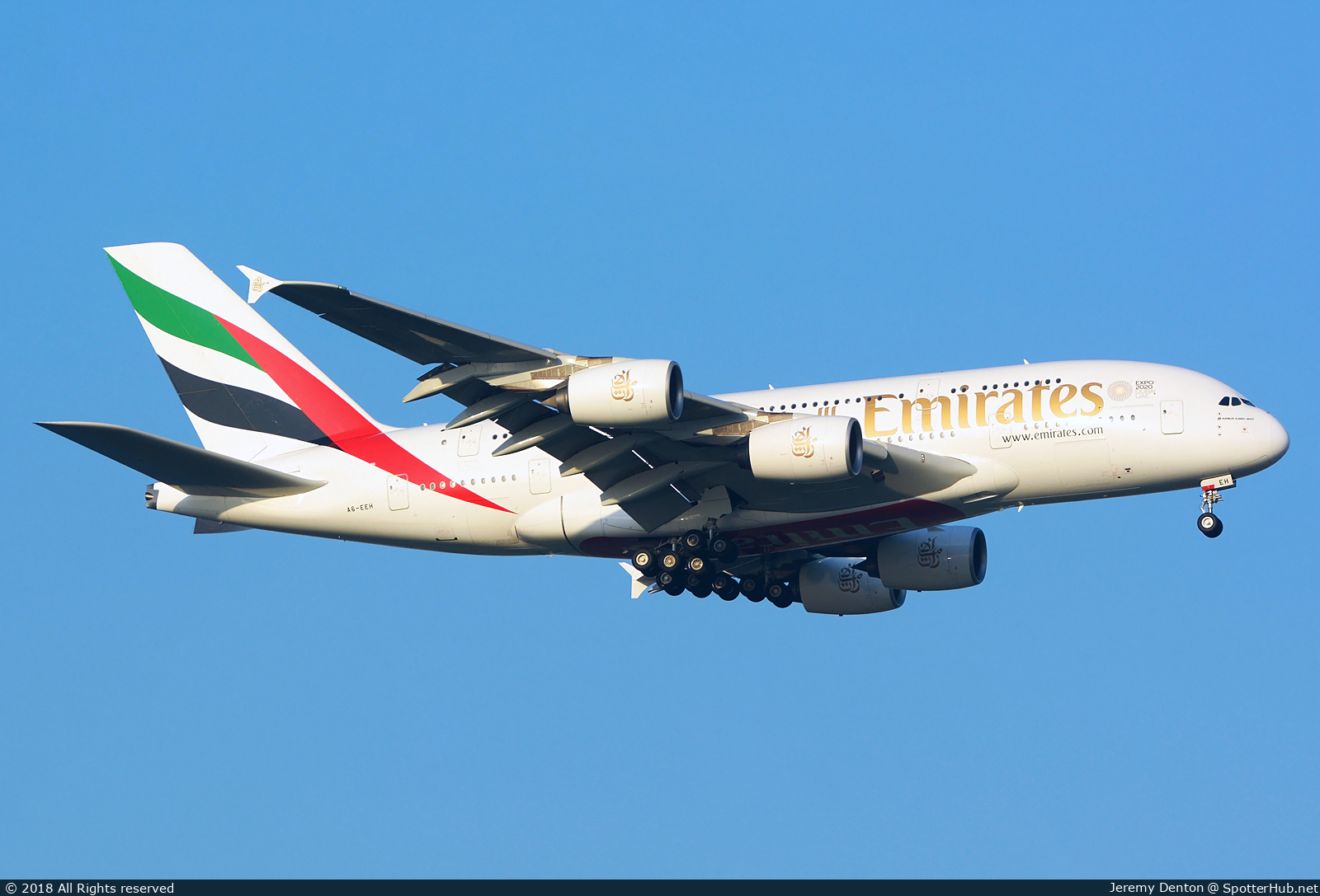 Photo of A6-EEH - Airbus A380-861 operated by Emirates