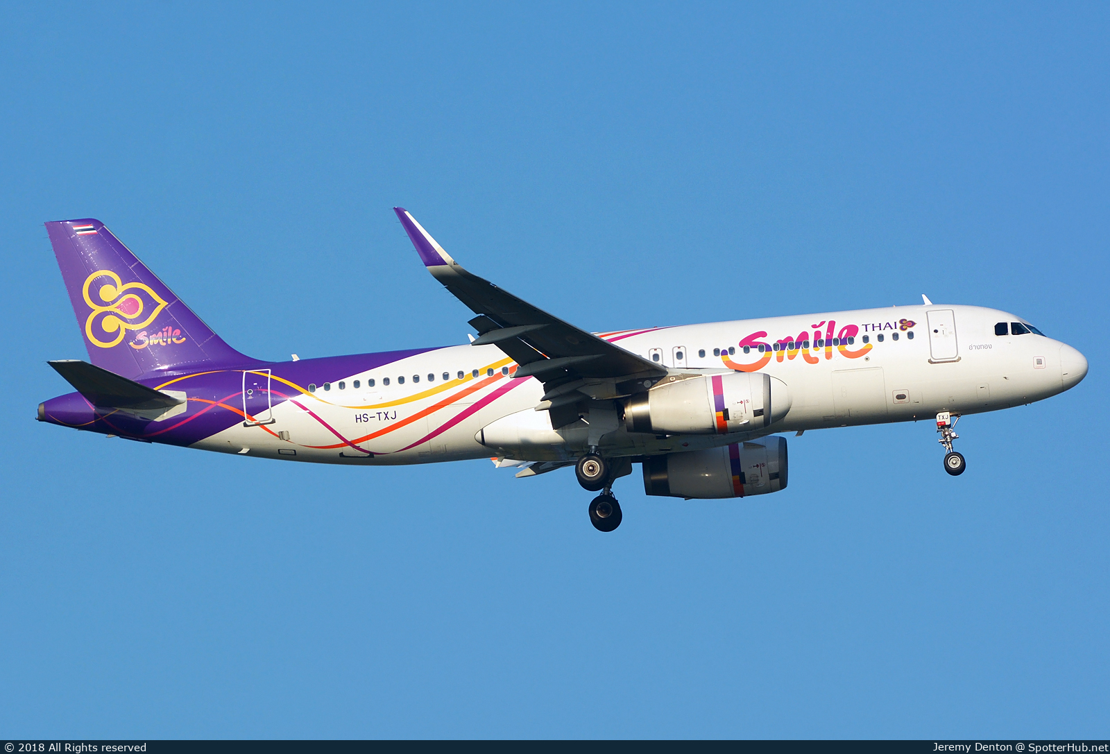 Photo of HS-TXJ - Airbus A320-232 operated by Thai Smile