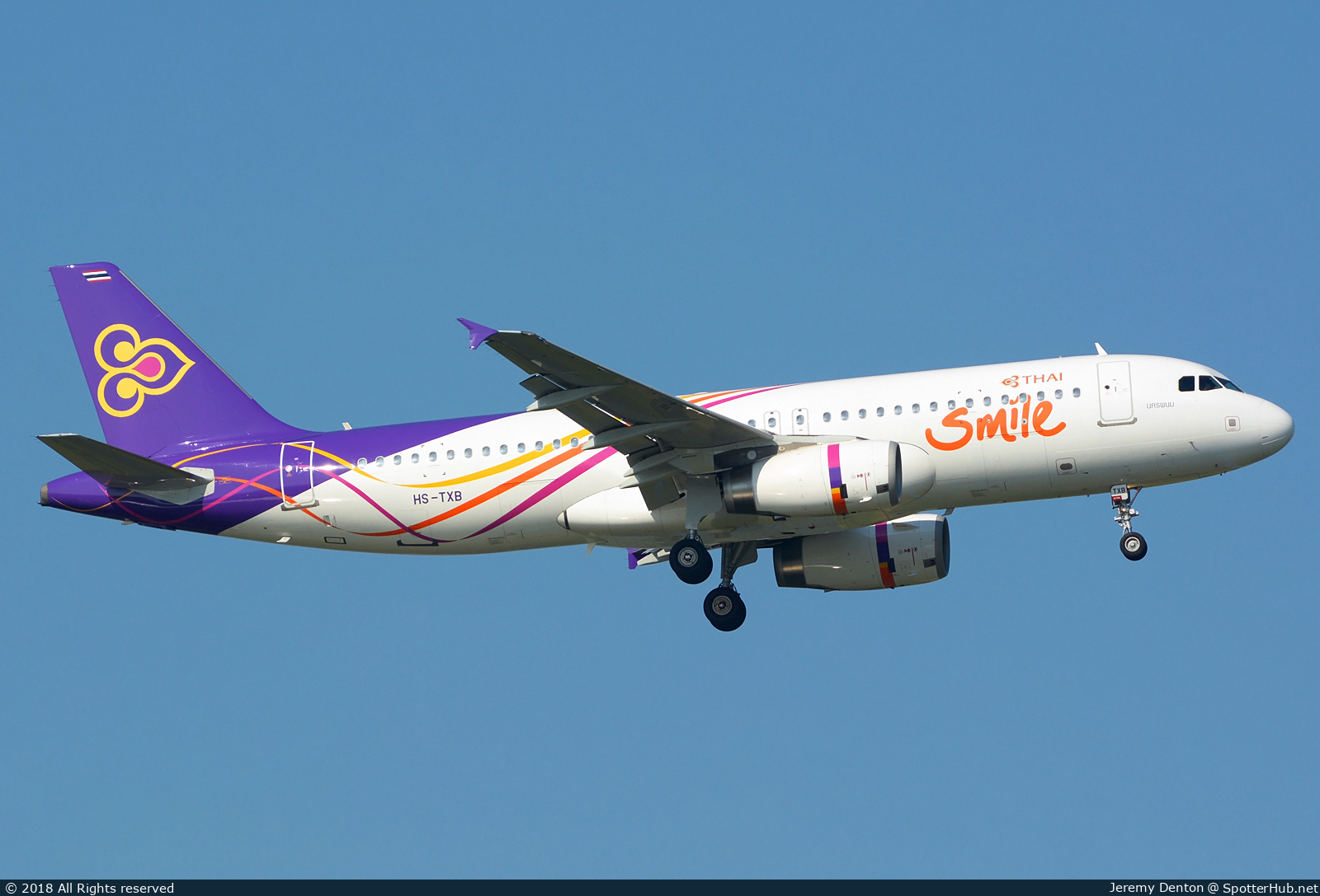 Photo of HS-TXB - Airbus A320-232 operated by Thai Smile