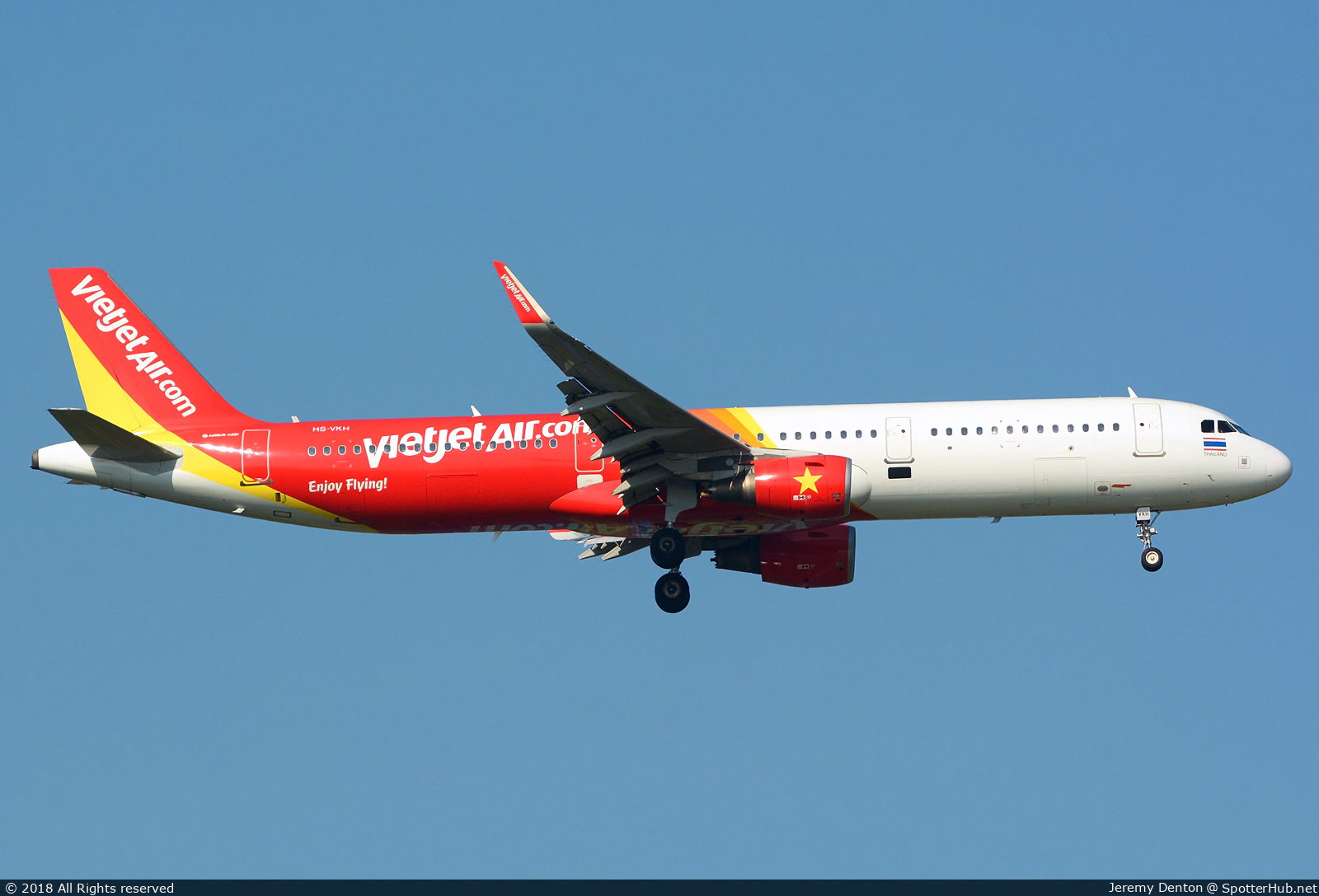 Photo of HS-VKH - Airbus A321-211 operated by Thai VietJet Air