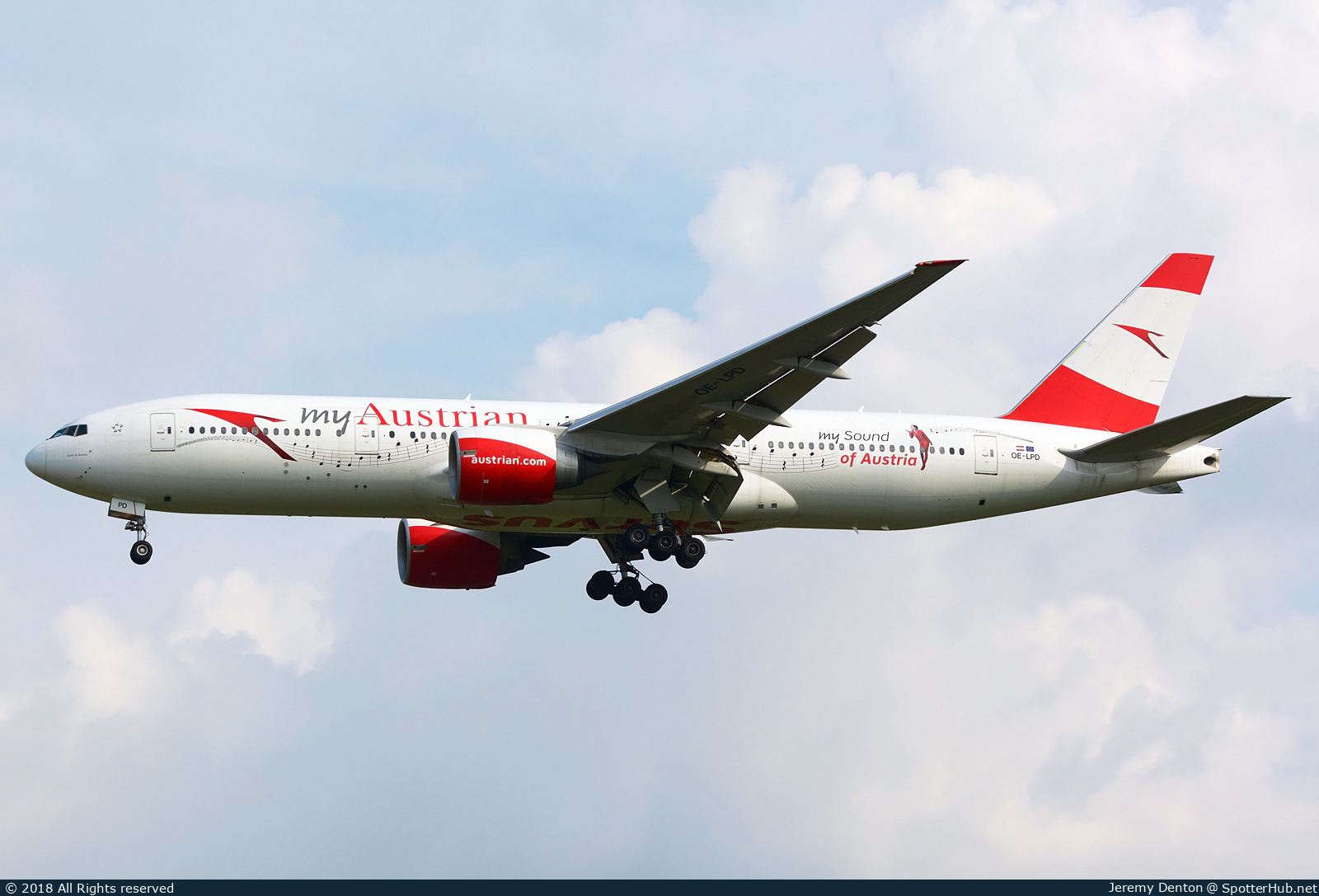 Photo of OE-LPD - Boeing 777-2B8(ER) operated by Austrian Airlines
