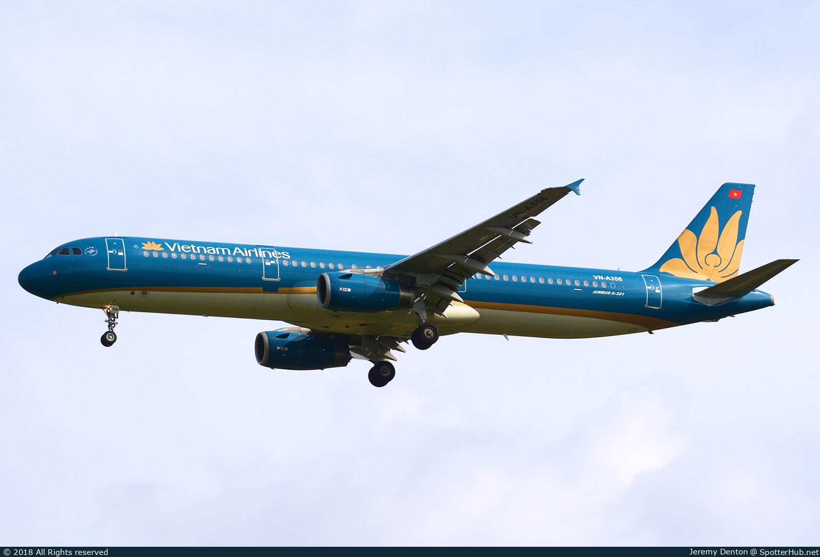 Photo of VN-A356 - Airbus A321-231 operated by Vietnam Airlines