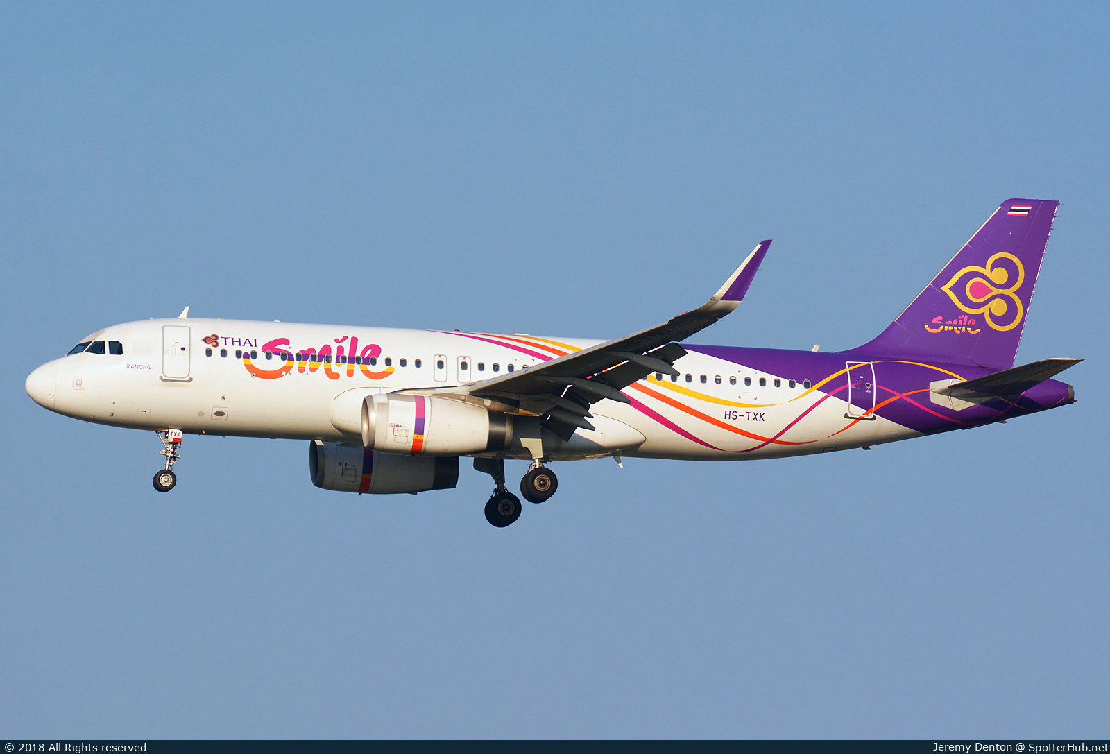 Photo of HS-TXK - Airbus A320-232 operated by Thai Smile