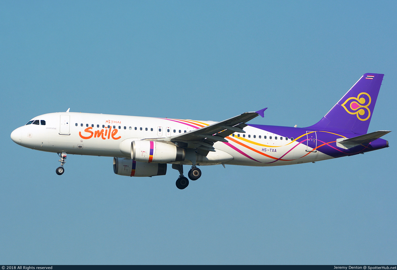 Photo of HS-TXA - Airbus A320-232 operated by Thai Smile